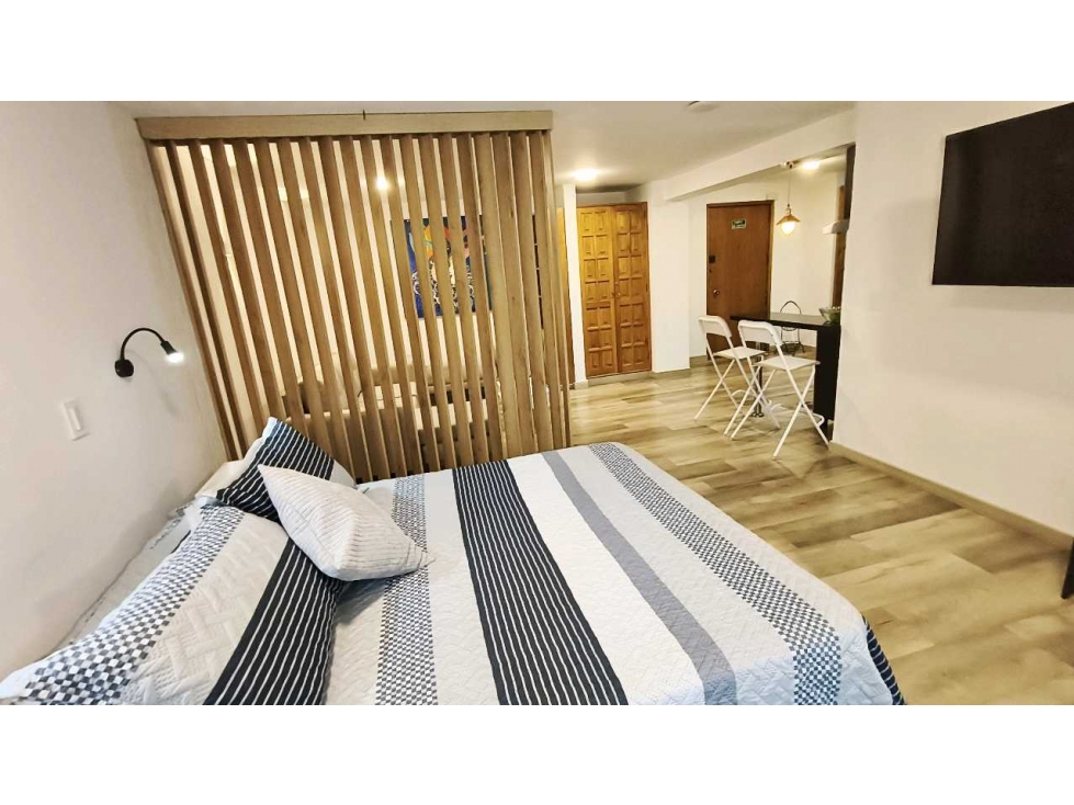 Arriendo amoblado full dotación 1 alcoba, 1 baño garaje — foto 2