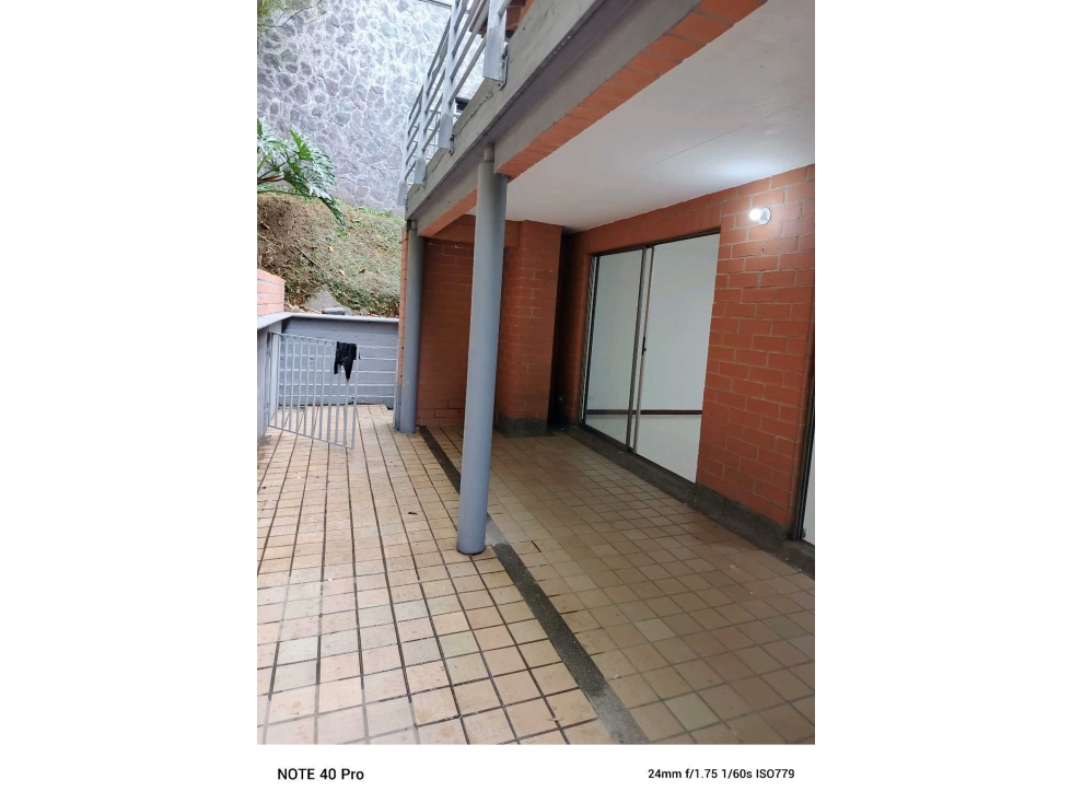 ARRIENDO AMPLIA CASA EN ENVIGADO - 4