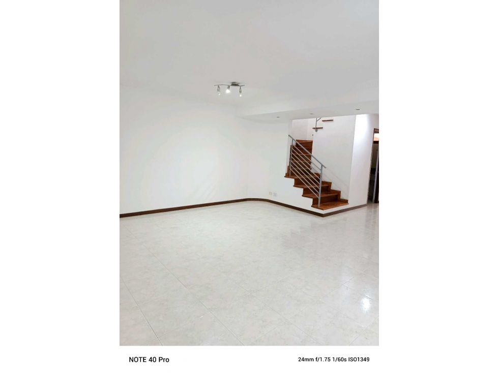 ARRIENDO AMPLIA CASA EN ENVIGADO - 6