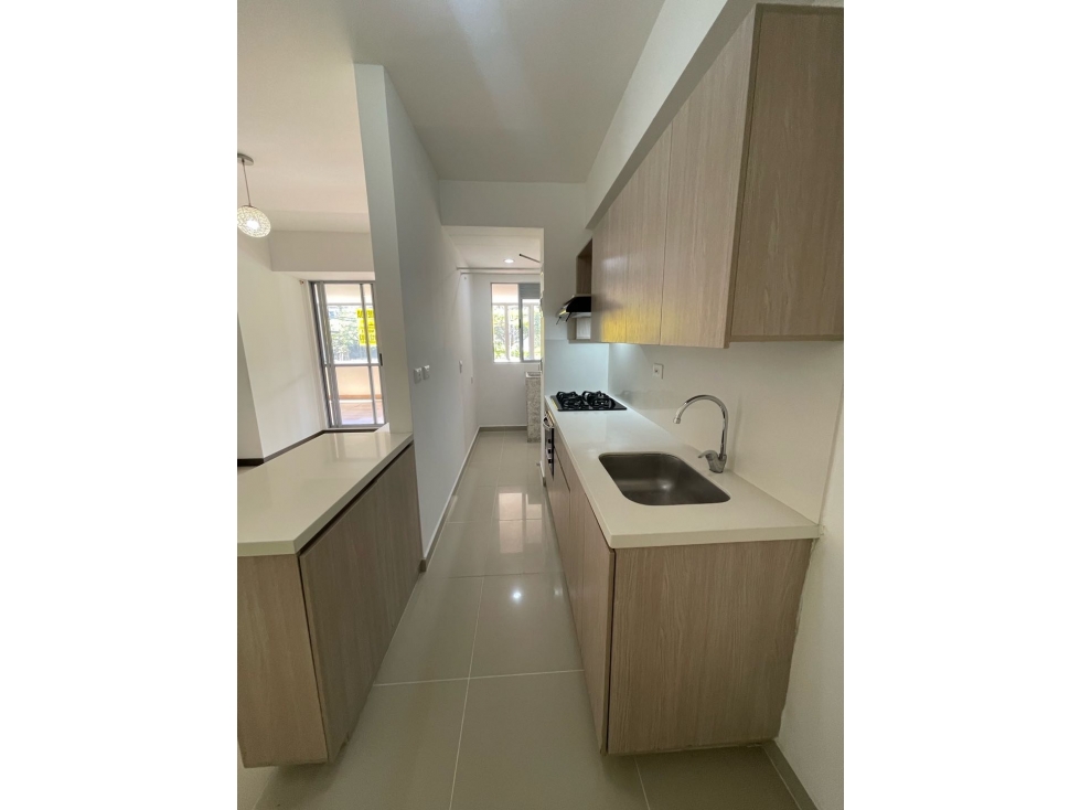 ARRIENDO AMPLIO APARTAMENTO EN NIQUIA CON ACABADOS DE LUJO — foto 5