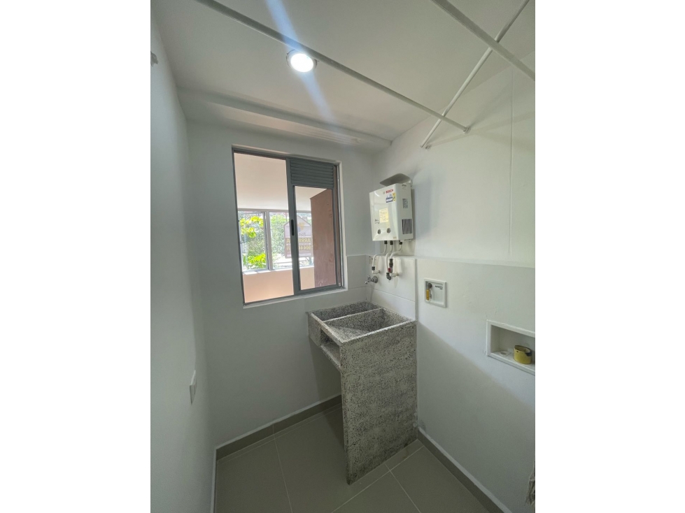 ARRIENDO AMPLIO APARTAMENTO EN NIQUIA CON ACABADOS DE LUJO — foto 6