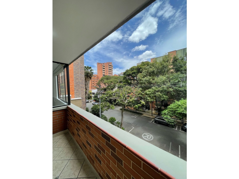 ARRIENDO AMPLIO APARTAMENTO EN LAURELES — foto 3