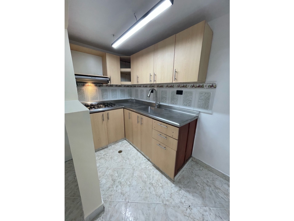 ARRIENDO AMPLIO APARTAMENTO EN ROBLEDO PARTE BAJA - 2