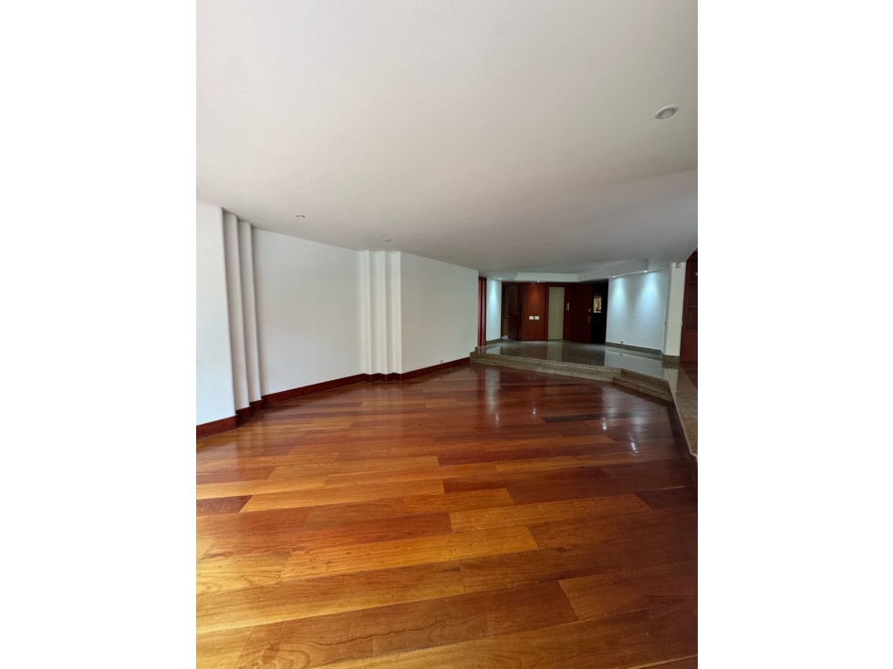Arriendo amplio apto de un solo nivel en la Cabrera — foto 4