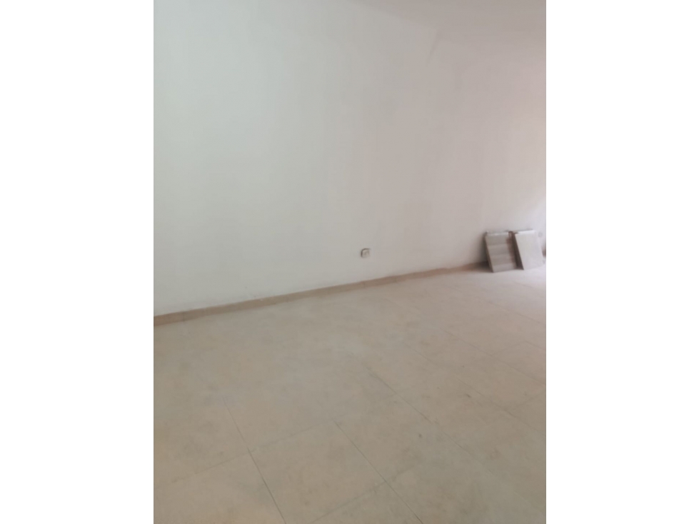 Arriendo aparta estudio 1er piso en la flora, cali — foto 6