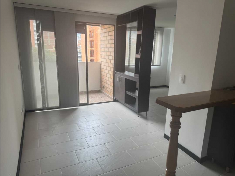 Arriendo aparta estudio en laureles estadio — foto 2