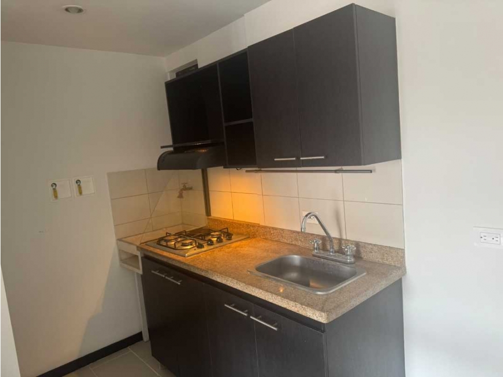 Arriendo aparta estudio en laureles estadio — foto 6