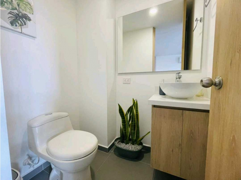 ARRIENDO APARTAESTUDIO AMOBLADO. MEDELLIN Guayabal — foto 2