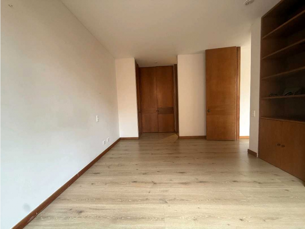 ARRIENDO APARTAESTUDIO EN ROSALES BAJO — foto 5