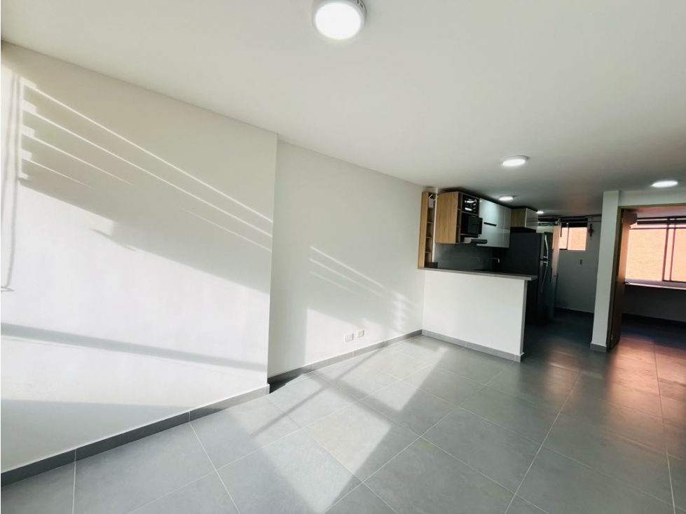 Arriendo Apartaestudio Laureles — foto 4