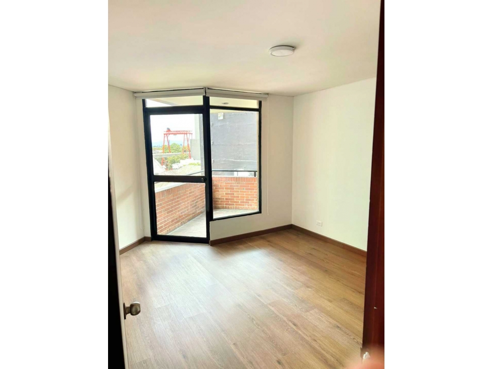 ARRIENDO APARTAESTUDIO REMODELADO EN EL CENTRO INTERNACIONAL — foto 2