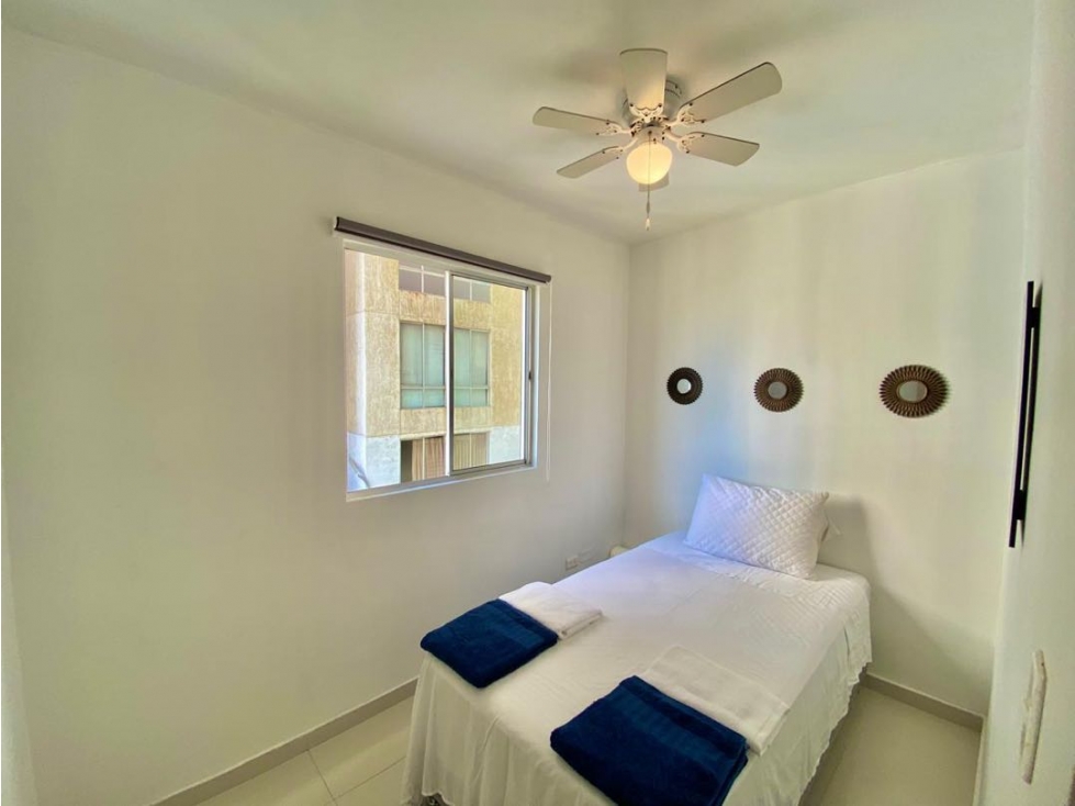 ARRIENDO APARTAMEBTO AMOBLADO DE TRES ALCOBAS EN TORICES — foto 3