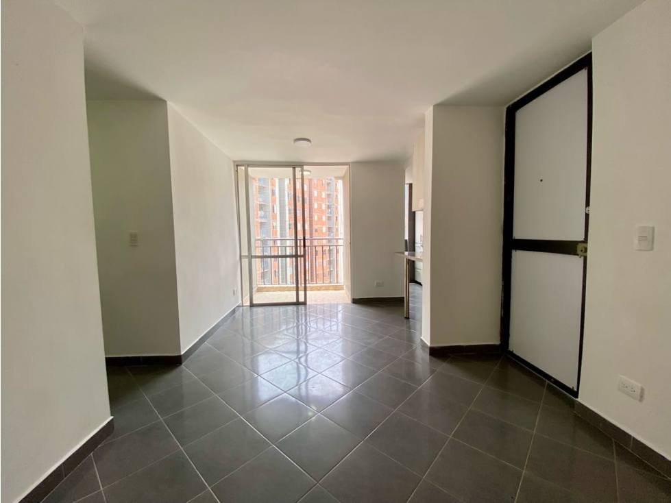 ARRIENDO APARTAMENTO A 5 MINUTOS DE LA UNIVERSIDAD DE ENVIGADO
