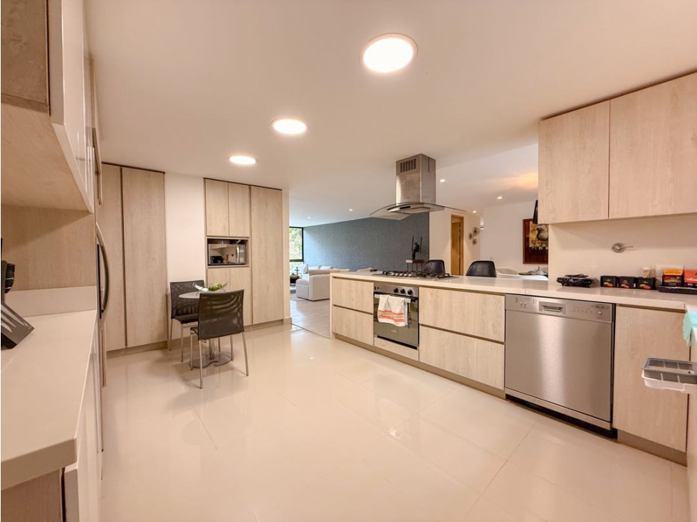 ARRIENDO APARTAMENTO AMOBLADO CON JACUZZI EN EL POBLADO — foto 6
