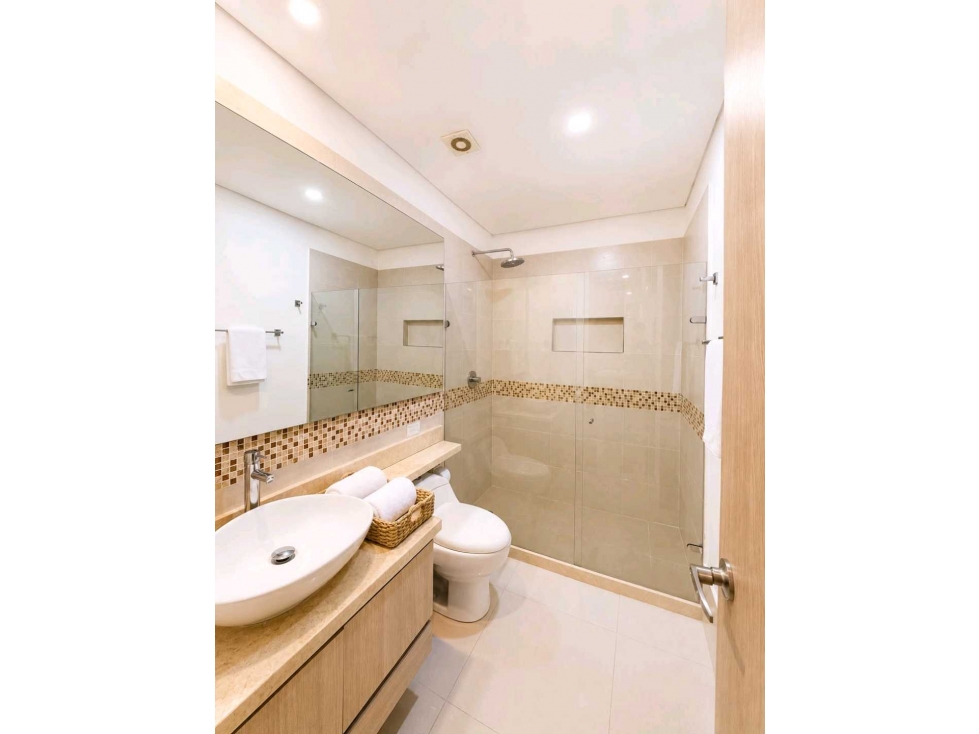 Arriendo Apartamento Amoblado En El Laguito Cartagena — foto 4