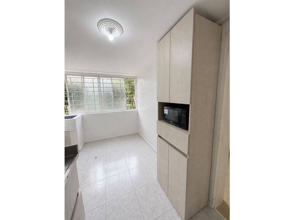 ARRIENDO APARTAMENTO AMPLIO PRIMER PISO — foto 4