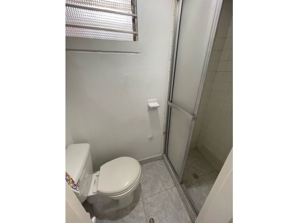 ARRIENDO APARTAMENTO AMPLIO PRIMER PISO — foto 6