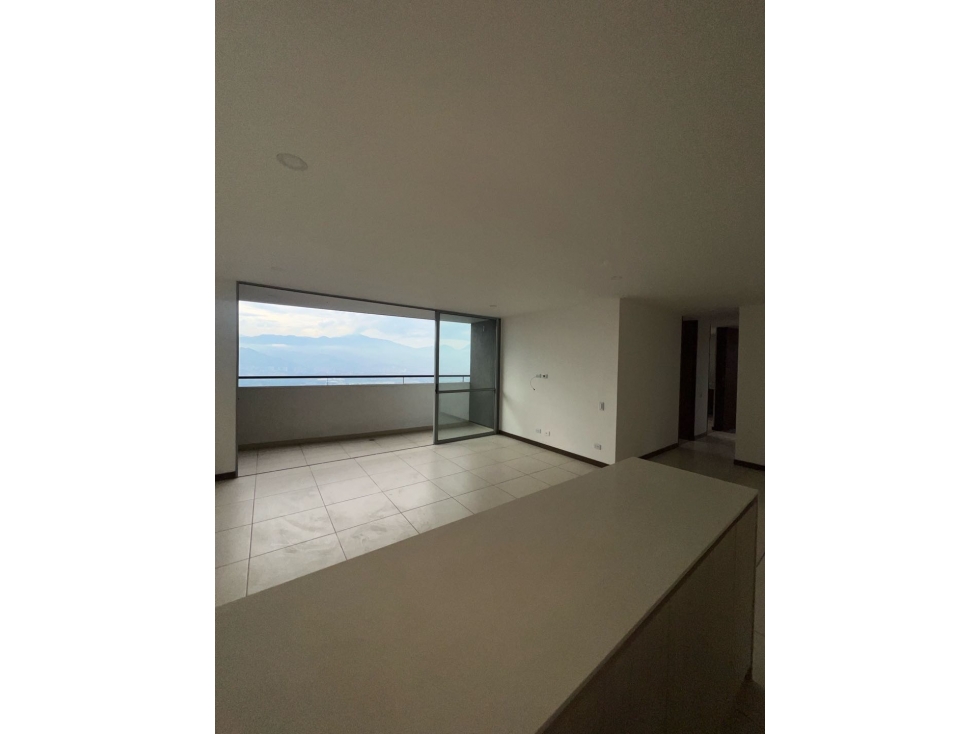 ARRIENDO APARTAMENTO AMPLIO Y CON VISTA PANORÁMICA EN EL POBLADO — foto 3