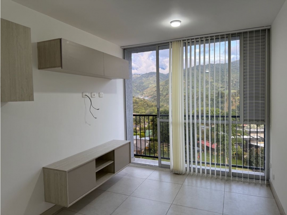 ARRIENDO APARTAMENTO AV. CENTENARIO - 2