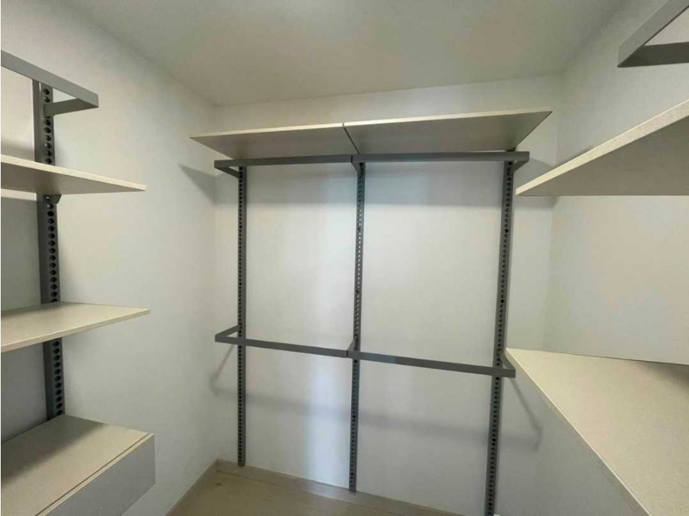 ARRIENDO APARTAMENTO CASTROPOL — foto 6