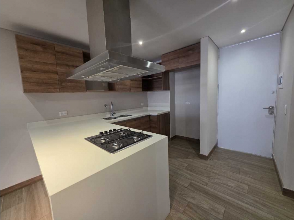 ARRIENDO APARTAMENTO CIUDAD DEL RIO — foto 3