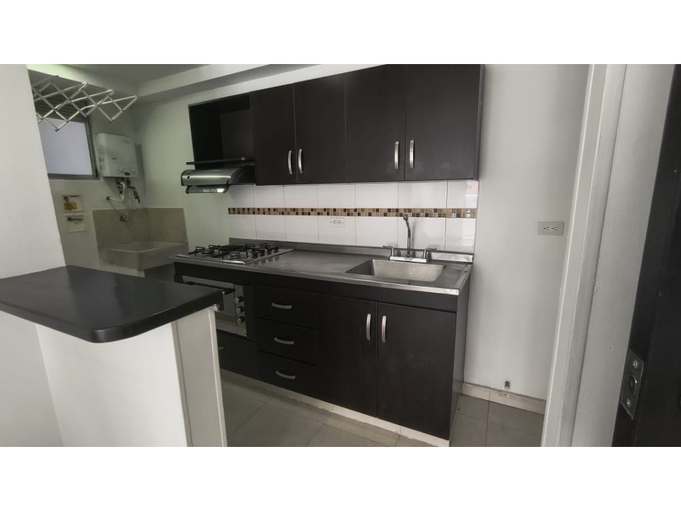 ARRIENDO APARTAMENTO CIUDAD DEL RIO — foto 2