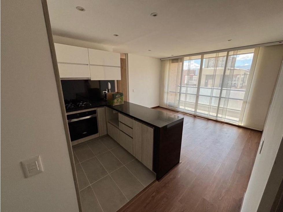 ARRIENDO APARTAMENTO COLINA GRATAMIRA 85mts