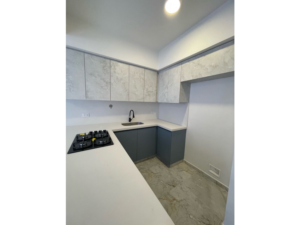 ARRIENDO APARTAMENTO DE LUJO NUEVO EN CIUDAD DEL RIO — foto 2
