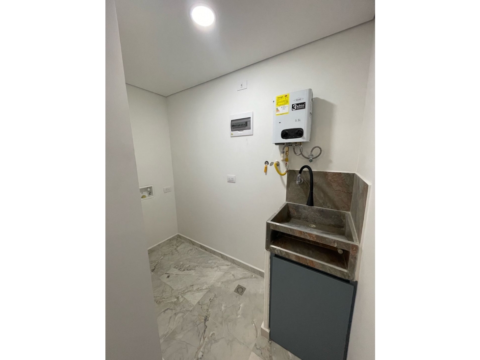 ARRIENDO APARTAMENTO DE LUJO NUEVO EN CIUDAD DEL RIO — foto 4