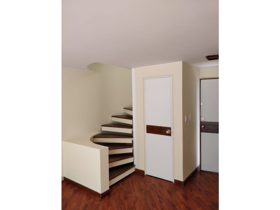 ARRIENDO APARTAMENTO DUPLEX ROSALES. 1 ALCOBA 1 BAÑO. TERRAZA — foto 2