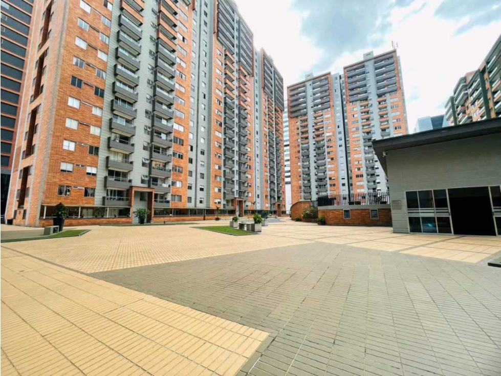 ARRIENDO APARTAMENTO EL POBLADO. CIUDAD DEL RIO