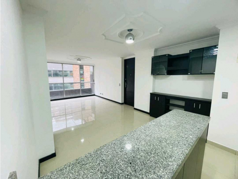 ARRIENDO APARTAMENTO EL POBLADO. CIUDAD DEL RIO — foto 5