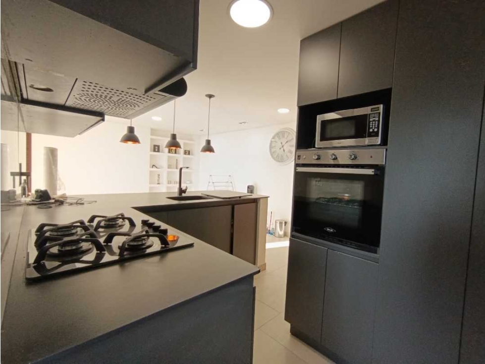 Arriendo Apartamento El Poblado Medellin — foto 2