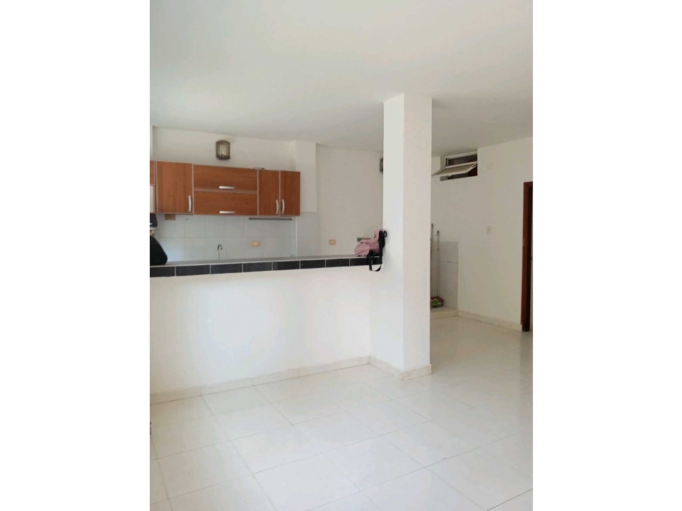 Arriendo Apartamento En Alameda La Victoria — foto 2