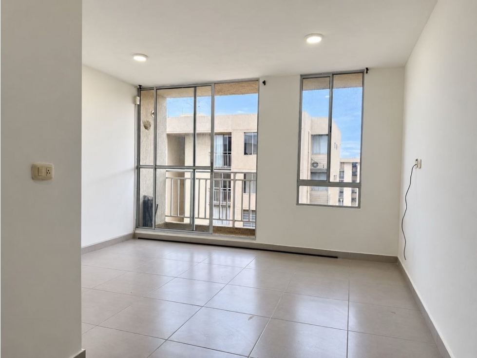 ARRIENDO APARTAMENTO EN ALAMEDA