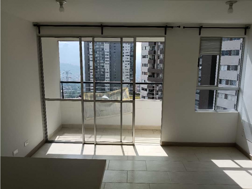 Arriendo apartamento en calasanz — foto 3