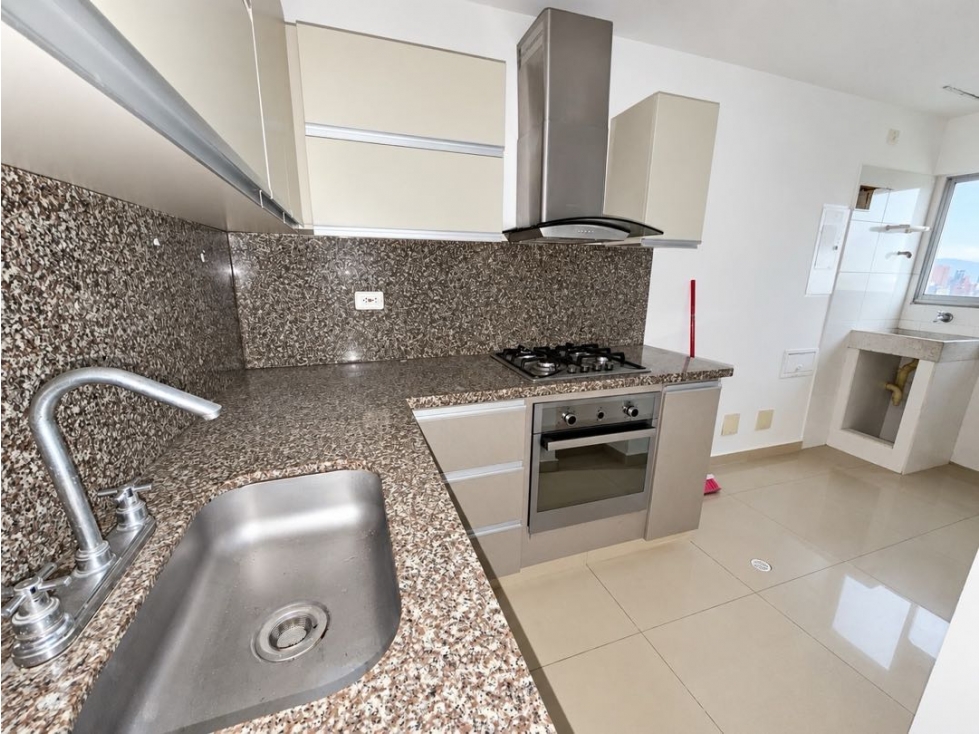 ARRIENDO APARTAMENTO EN CIUDAD JARDÍN — foto 3