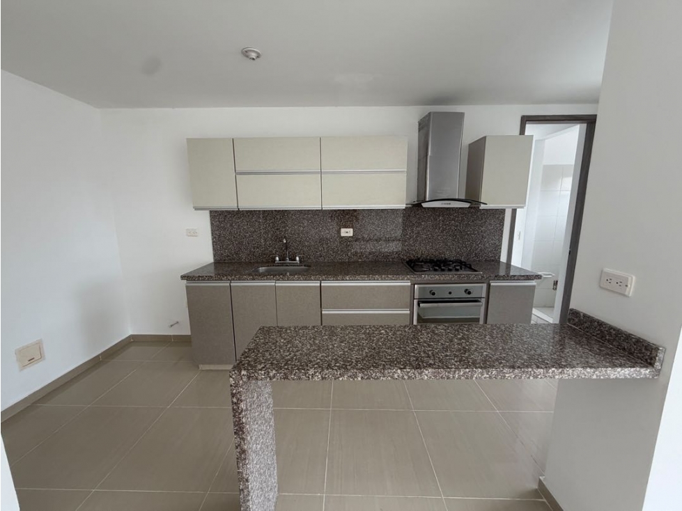 ARRIENDO APARTAMENTO EN CIUDAD JARDÍN — foto 3