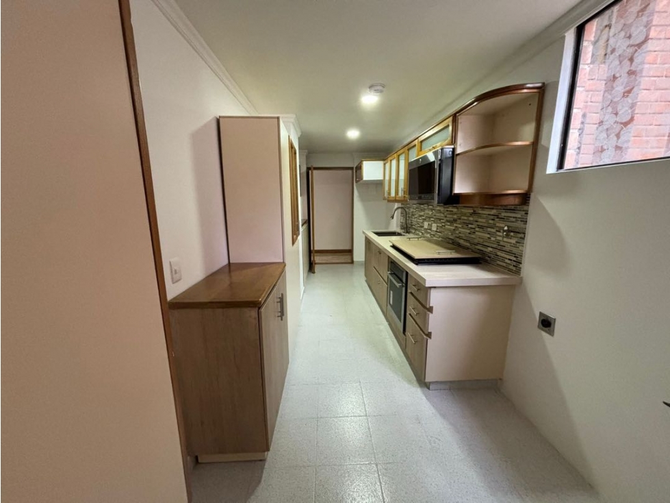 Arriendo Apartamento En El Poblado La 34 cerca a CC Santa Fe y Oviedo — foto 4