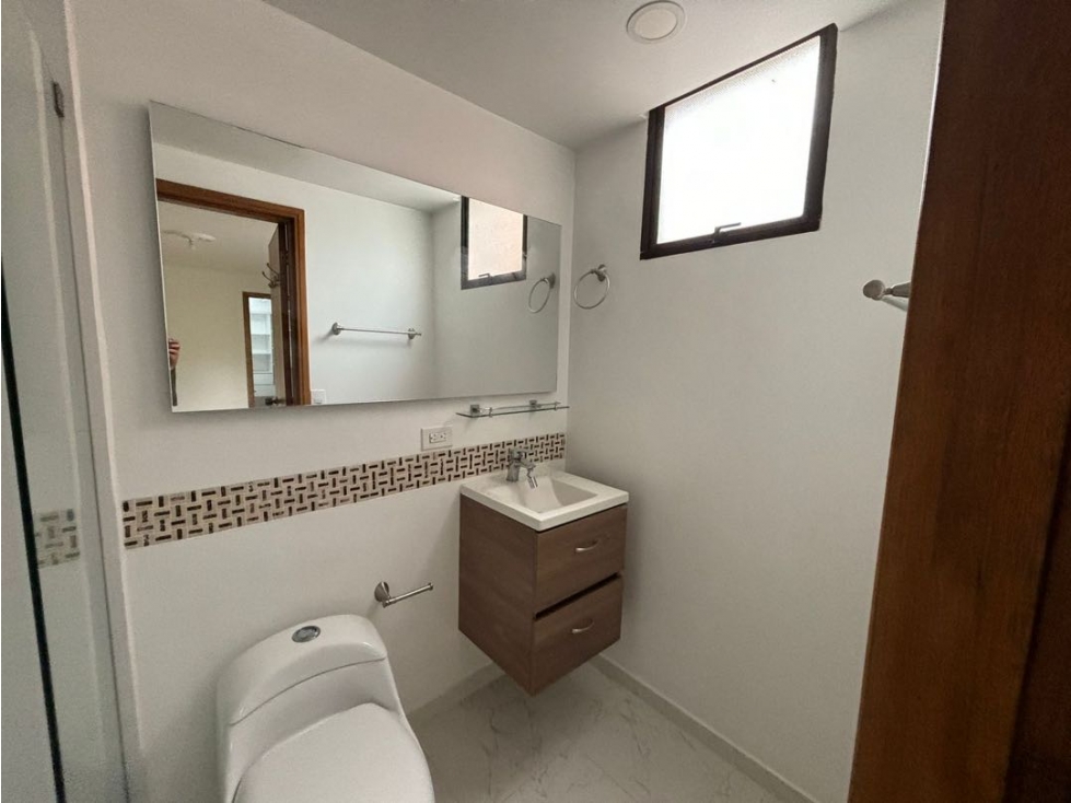 Arriendo Apartamento En El Poblado La 34 cerca a CC Santa Fe y Oviedo — foto 6