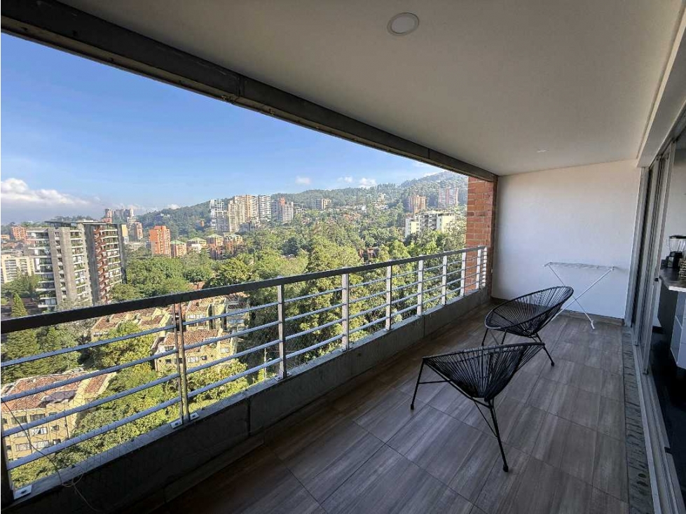 ARRIENDO APARTAMENTO EN EL POBLADO, EL TESORO