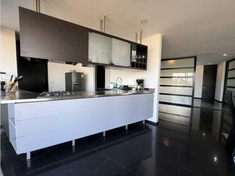 ARRIENDO APARTAMENTO EN EL POBLADO, EL TESORO — foto 3