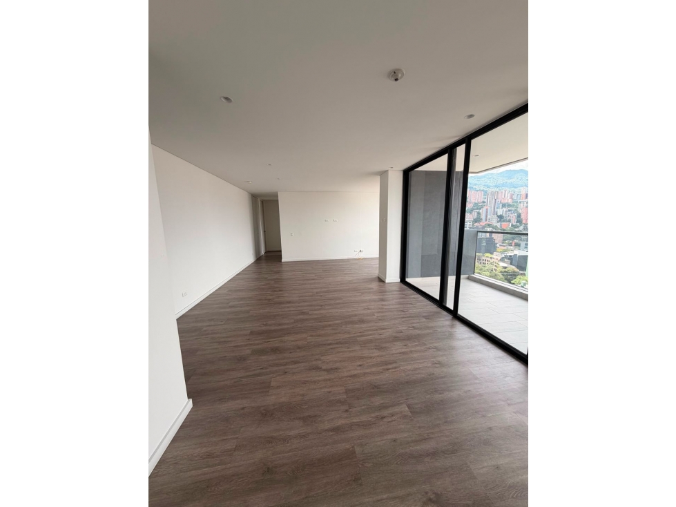 ARRIENDO APARTAMENTO EN EL POBLADO LALINDE CERCA AV POBLADO — foto 4