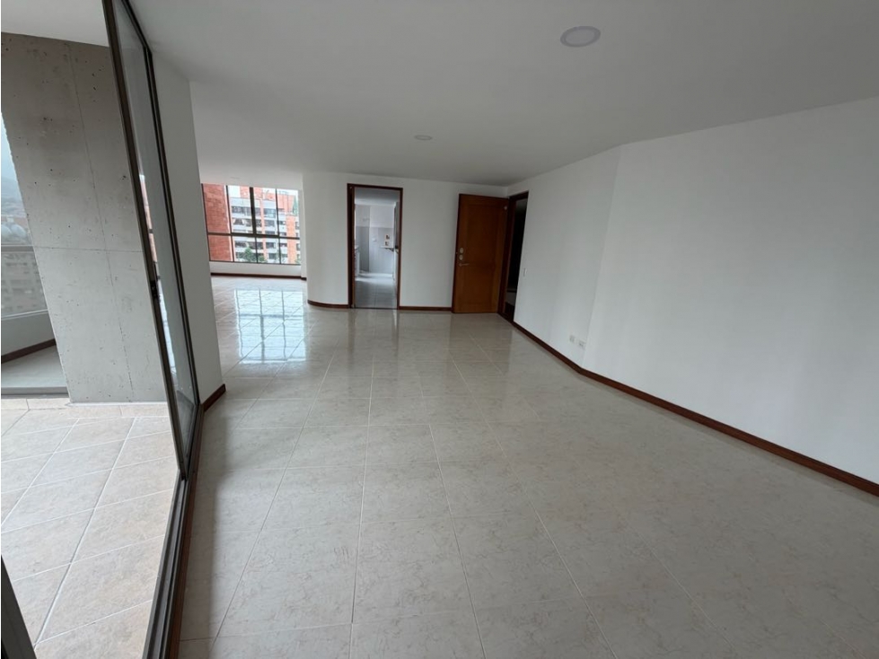 Arriendo Apartamento En el Poblado Santa María De Los Ángeles — foto 4