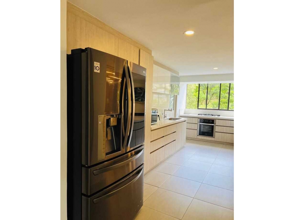 Arriendo Apartamento en el poblado Milla de oro - 2