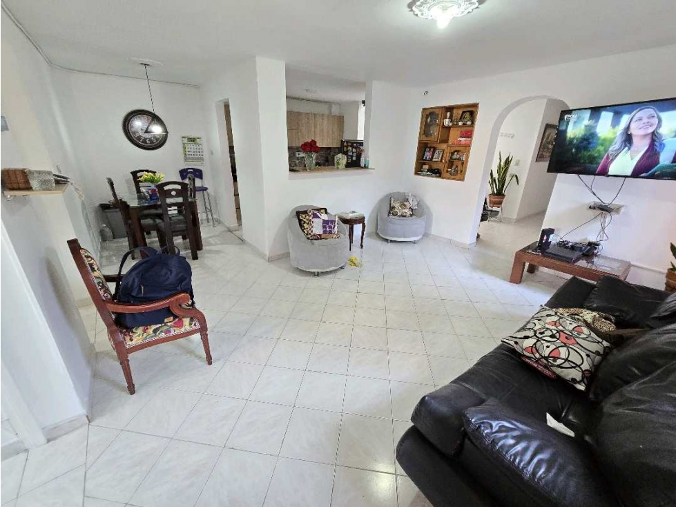 ARRIENDO APARTAMENTO EN EL VELODROMO — foto 2