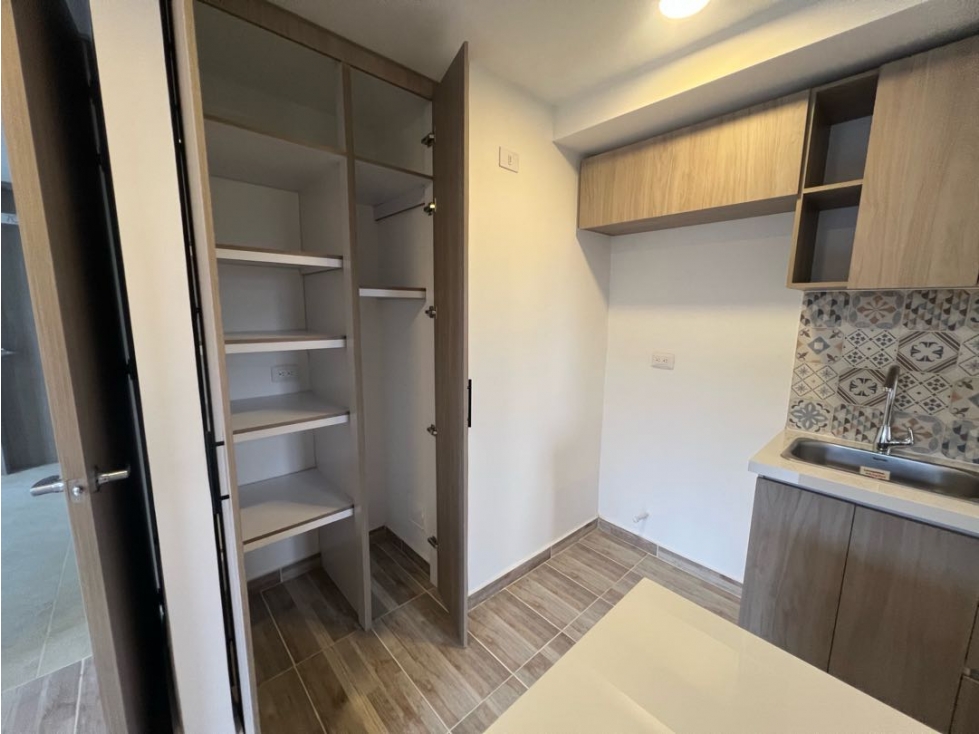 ARRIENDO APARTAMENTO EN FIDANO CIUDAD MALLORQUIN PARQ PRIVADO — foto 3