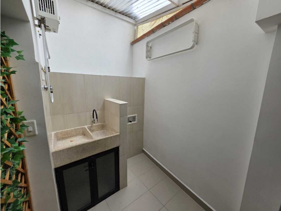 Arriendo apartamento en guayabal frente a la terminal del Sur — foto 3