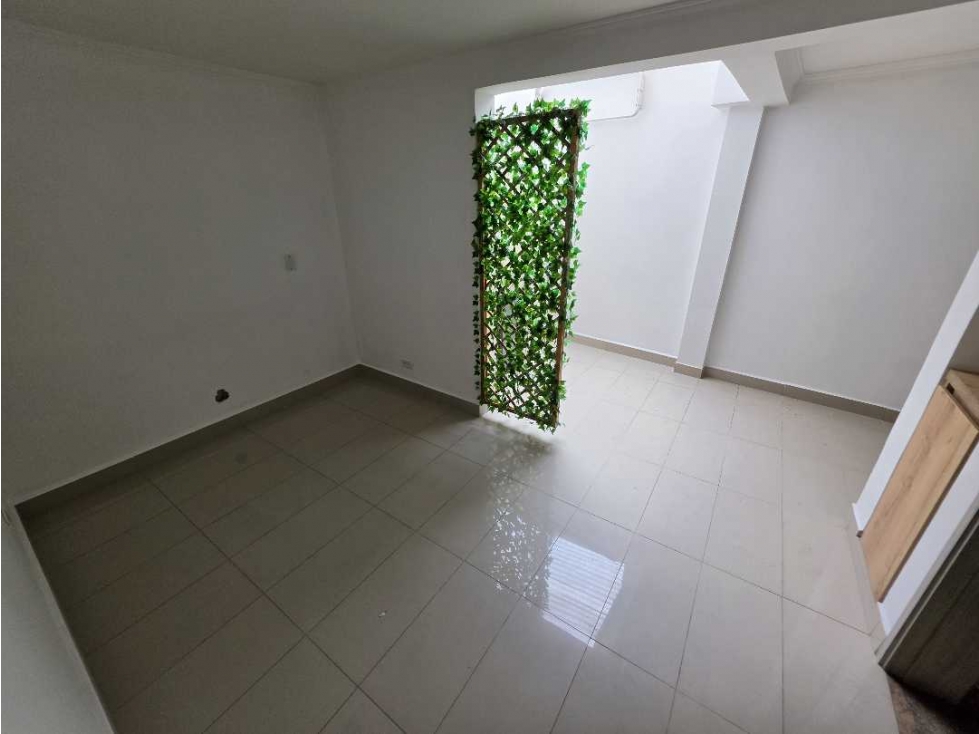 Arriendo apartamento en guayabal frente a la terminal del Sur — foto 4