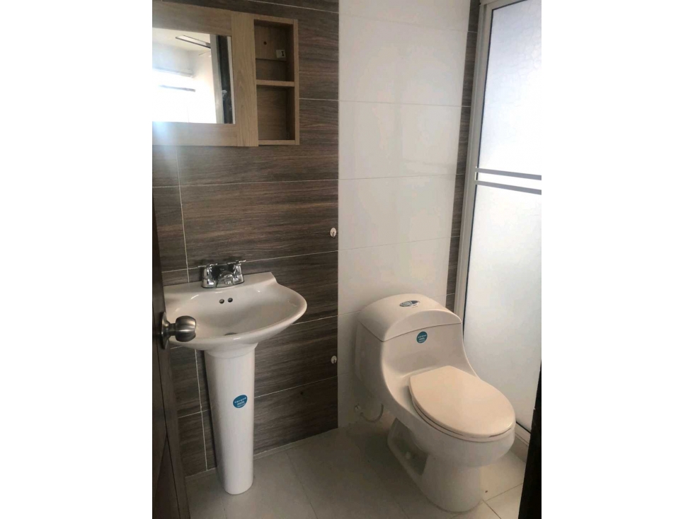 Apartamento en venta o arriendo en la castellana amoblado